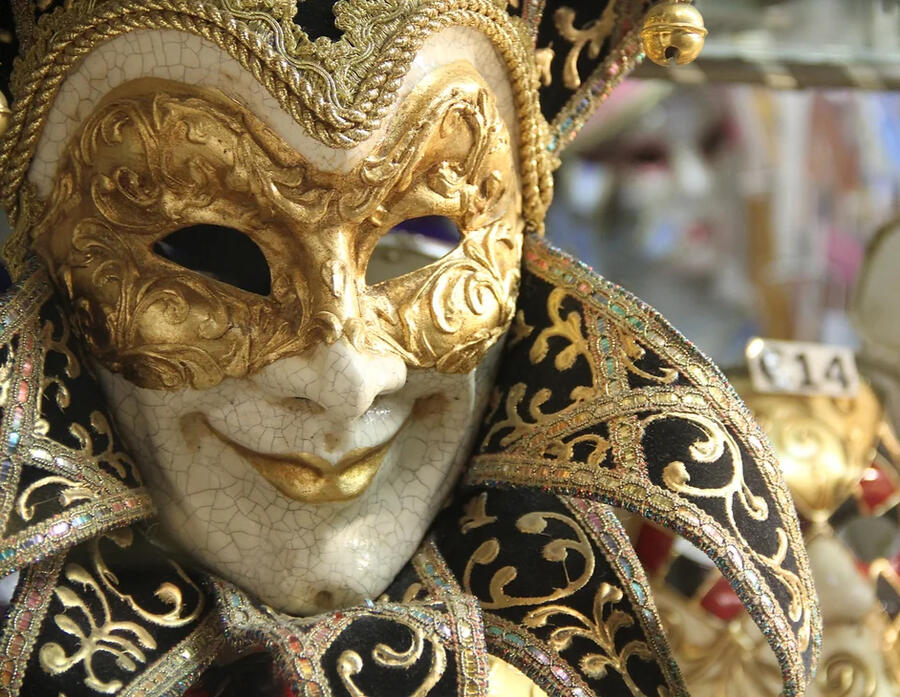 The Hidden Danger of Compassionate Narcissism: When Self‑Centered “Kindness” Becomes a Tool for Control